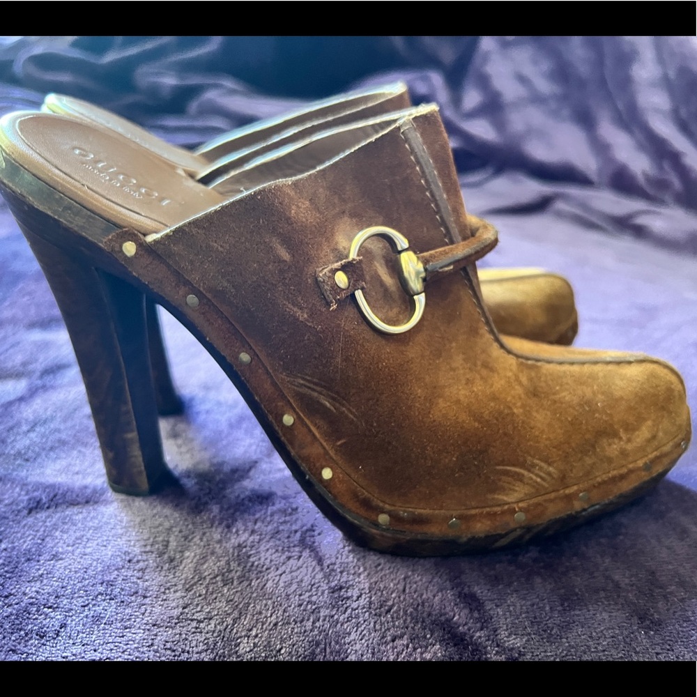 Vintage ** Gucci tan suede horsebit clog